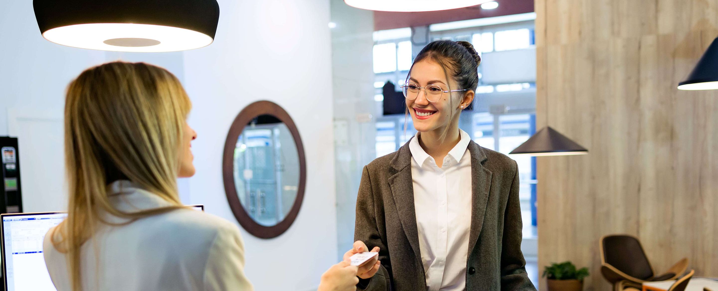 Hotel front desk upselling img1