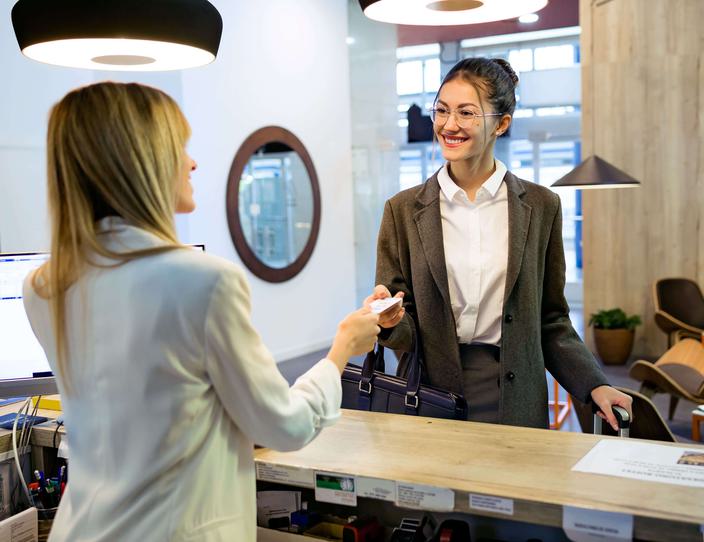 Hotel front desk upselling img1